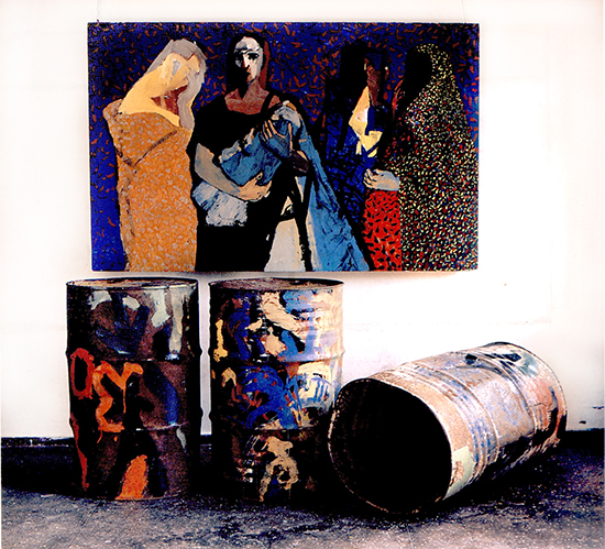 Chandraguptha Thenuwara, “Women in Barrelistic Area”, akryl på treverk og tre malte tønner, 1998
